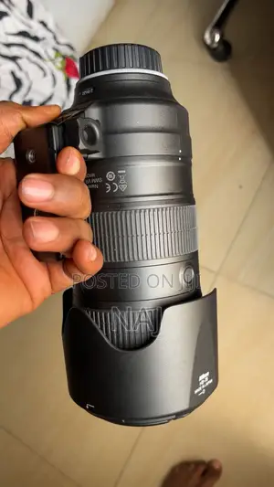 Nikkor Nikon 70-200mm Lense