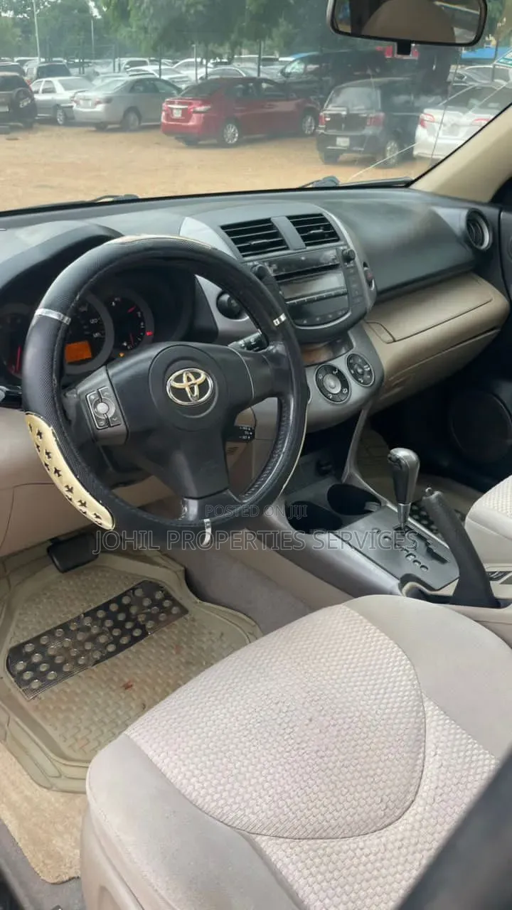 Toyota RAV4 1.8 2007 Gray