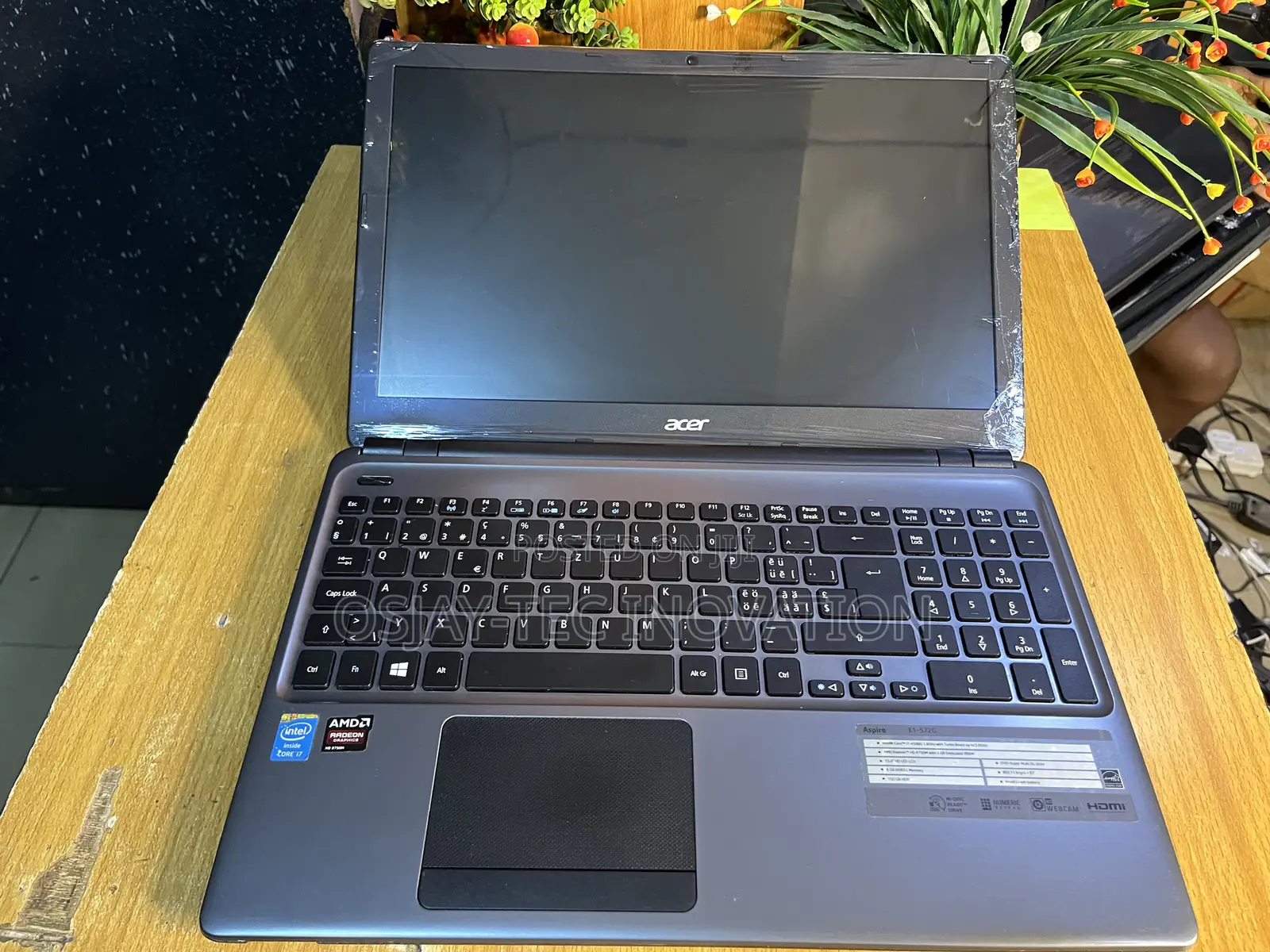 Laptop Acer Aspire E5-722G 8GB Intel Core i7 HDD 500GB