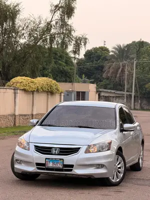 Honda Accord 2012 Silver