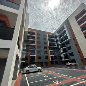 3bdrm Apartment in Lekki Phase 1 for sale