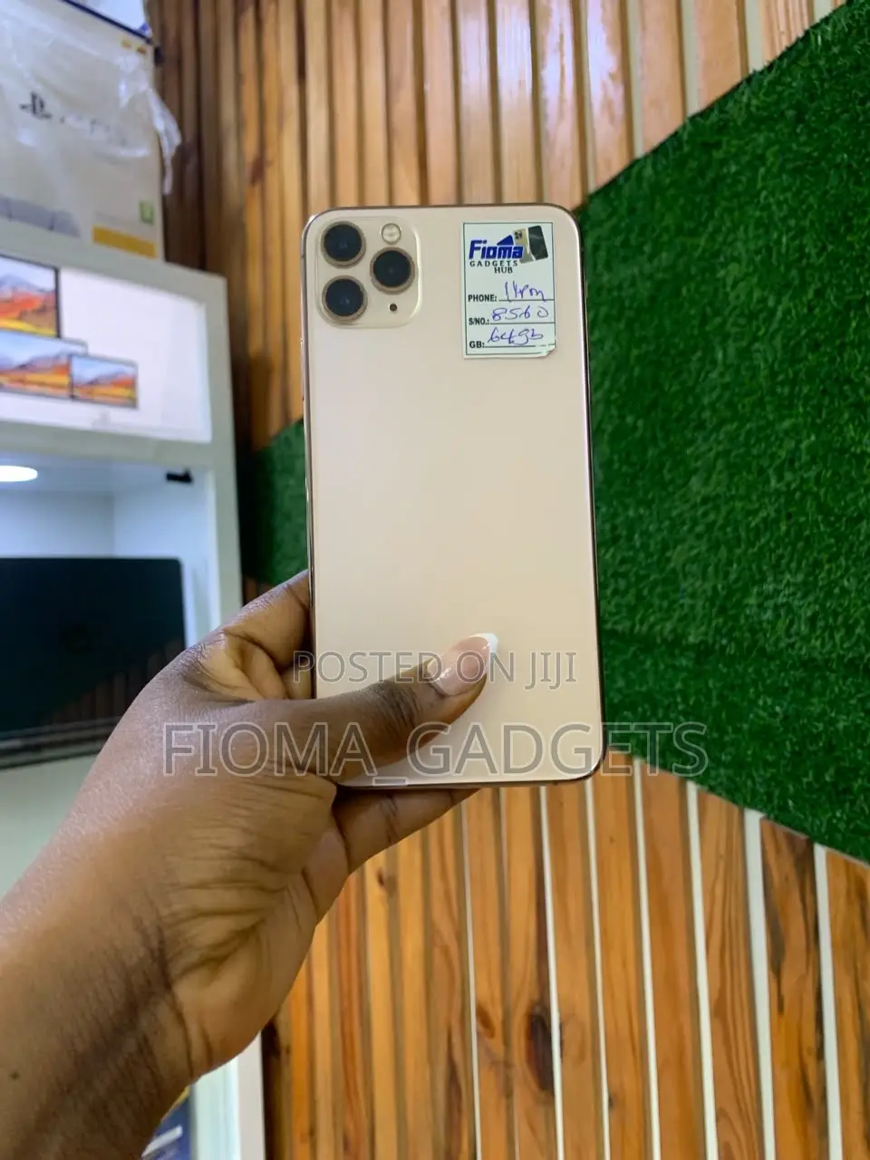 Apple iPhone 11 Pro Max 64 GB Gold