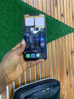 Apple iPhone 11 Pro Max 64 GB Gold