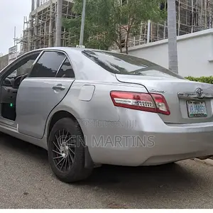 Toyota Camry 2011 Silver