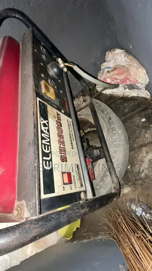2900 Elemax 2.4kva Generator
