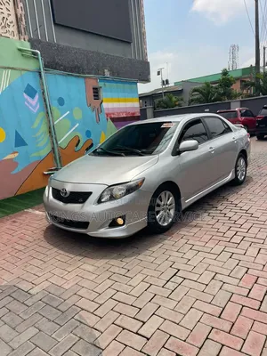 Toyota Corolla 2010 Silver