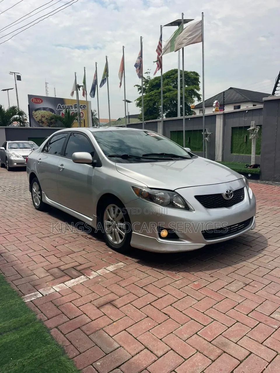 Toyota Corolla 2010 Silver