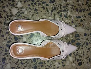 Ladies Kitten Heel Pumps