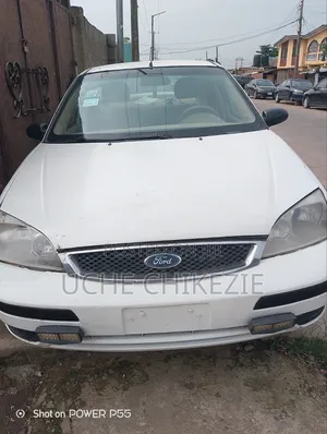 Ford Focus Clean and Cheap