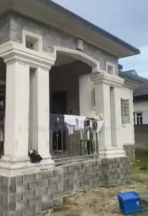 3bdrm Bungalow in Adesa Ughoton, Warri for sale