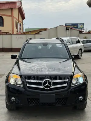 Mercedes-Benz GLK-Class 350 2010 Black