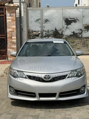 Toyota Camry 2013 Silver