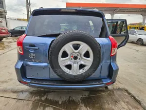 Toyota RAV4 2008 Blue