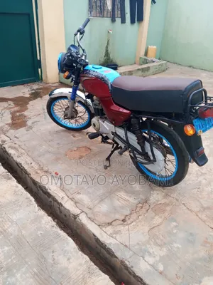 Bajaj Boxer 2023 Red