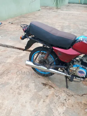 Bajaj Boxer 2023 Red