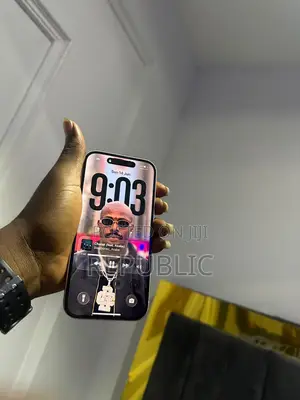 Apple iPhone 15 128 GB Pink