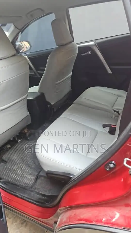 Toyota RAV4 2017 Red
