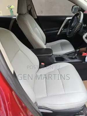 Toyota RAV4 2017 Red