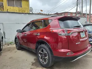 Toyota RAV4 2017 Red