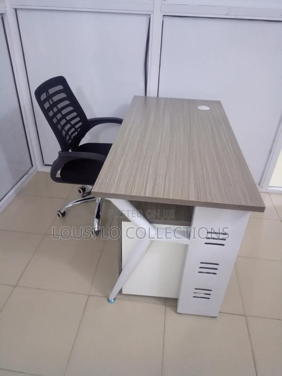 Quality Office Table With 3 Drawer and Chair