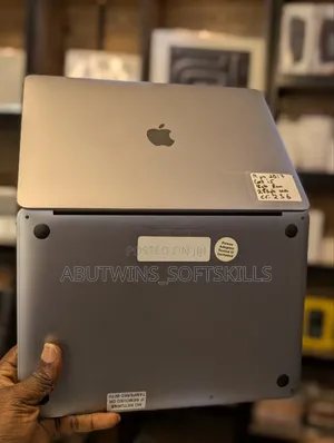 Laptop Apple MacBook Pro 2017 8GB Intel Core i5 SSD 256GB