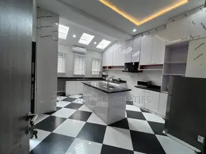 4bedroom Shortlet Apartment