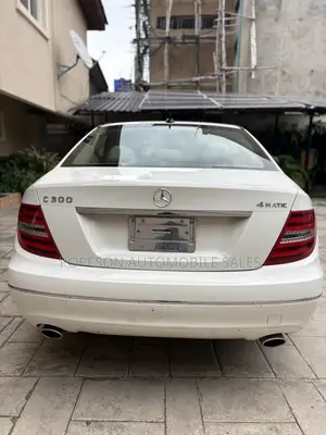Mercedes-Benz C300 Luxury 4Matic Sedan AWD (3.0L 6cyl 7A) 2012 White