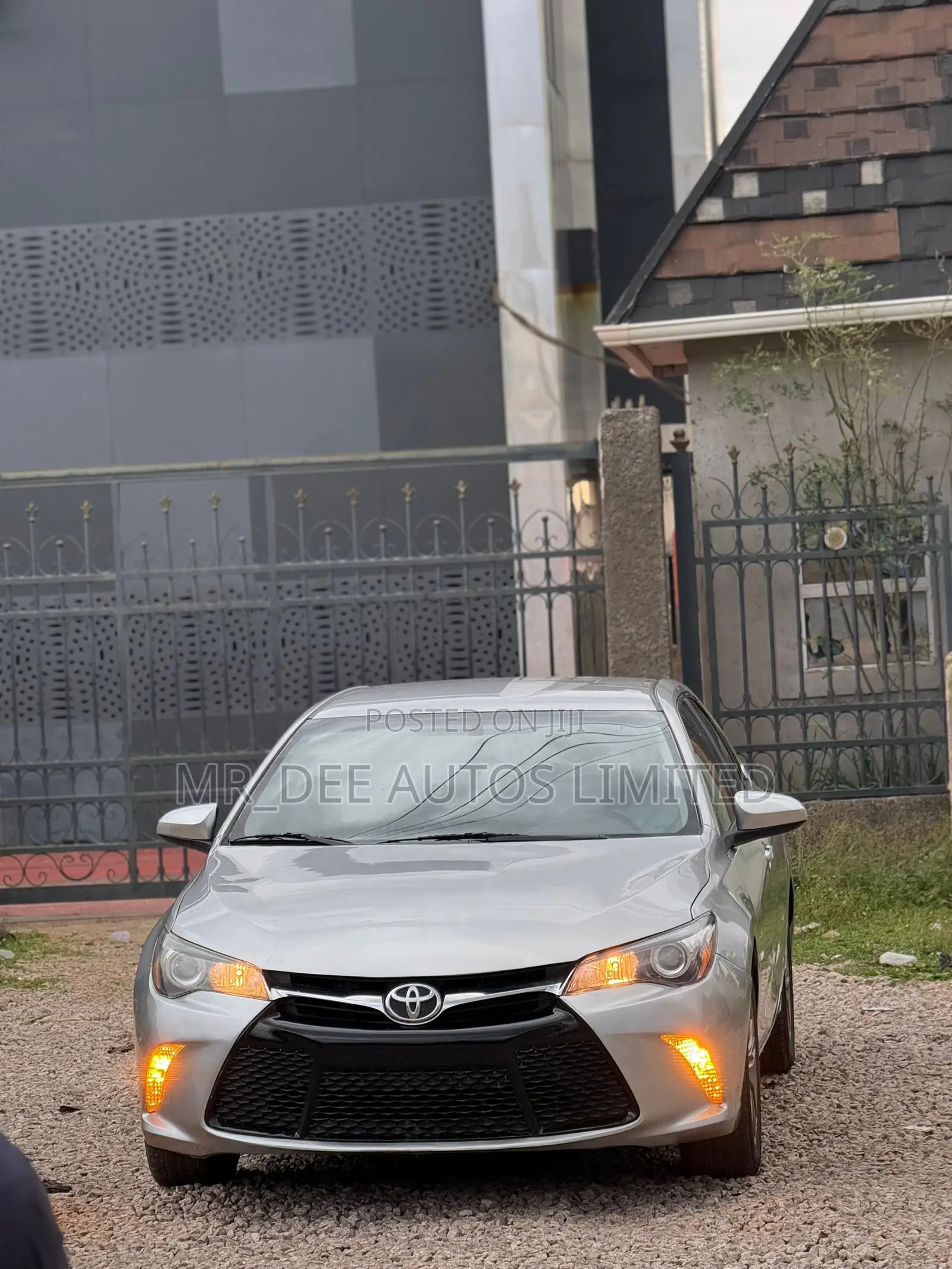 Toyota Camry 2017 Silver