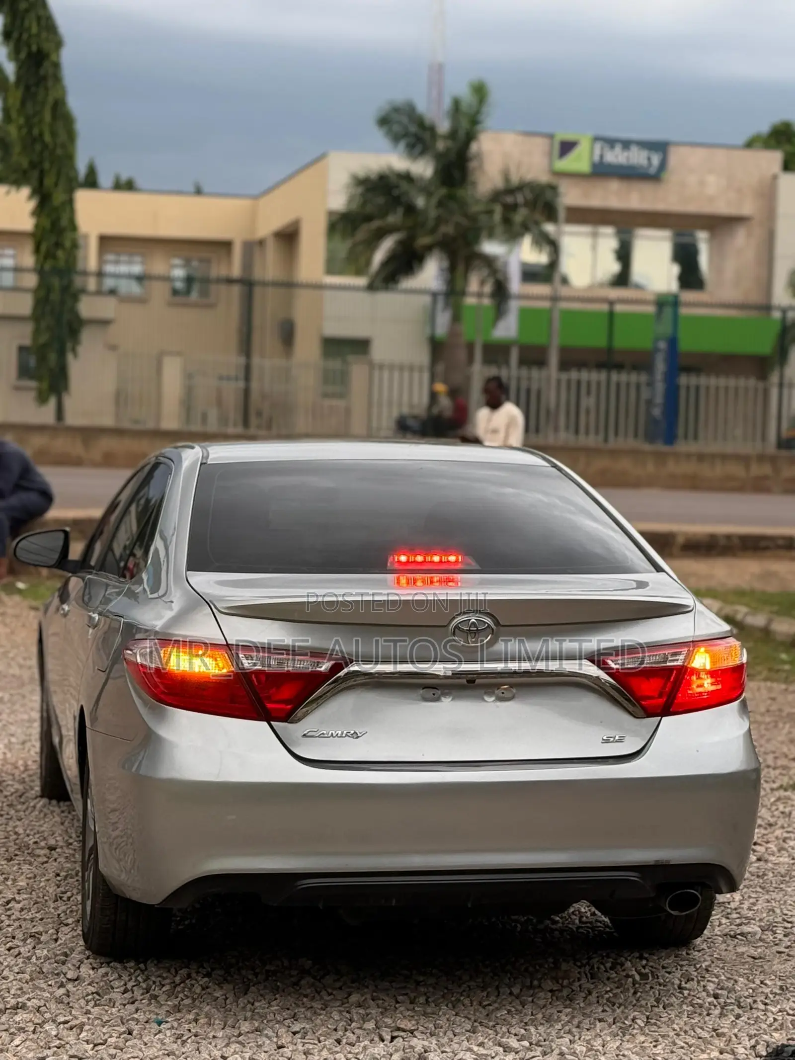 Toyota Camry 2017 Silver