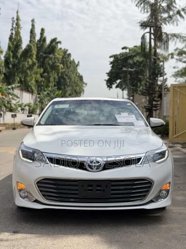 Toyota Avalon 2013 White