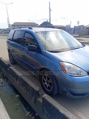 Toyota Sienna 2005