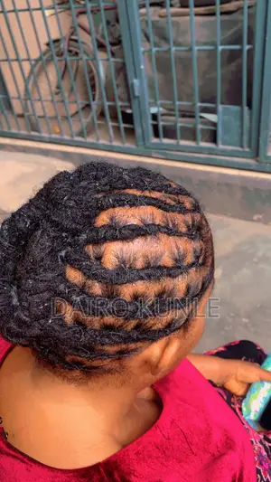 Loctician/Dreadlock
