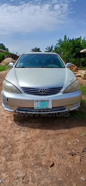 Toyota Camry 2005 Silver