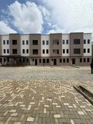 4bdrm Townhouse/Terrace in Gaduwa for sale
