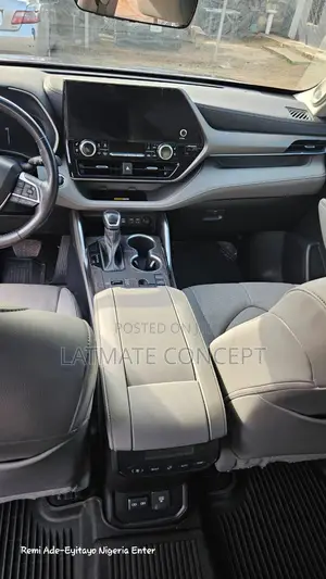 Toyota Highlander 2023 Gray