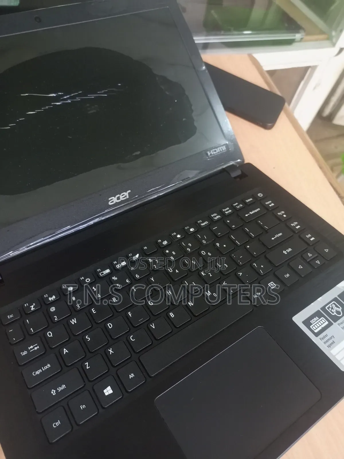 Laptop Acer Aspire E1-472 4GB Intel HDD 320GB