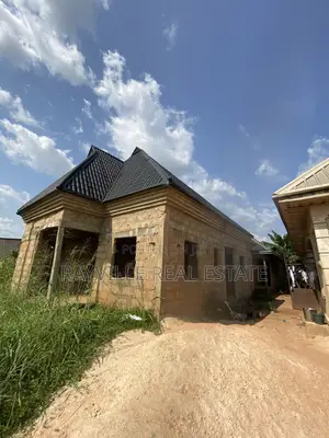 3bdrm Bungalow in Benin City for sale