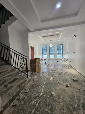4bdrm Townhouse / Terrace in Guzape District for rent