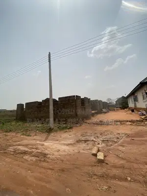 3bdrm Block of Flats in Benin City for sale