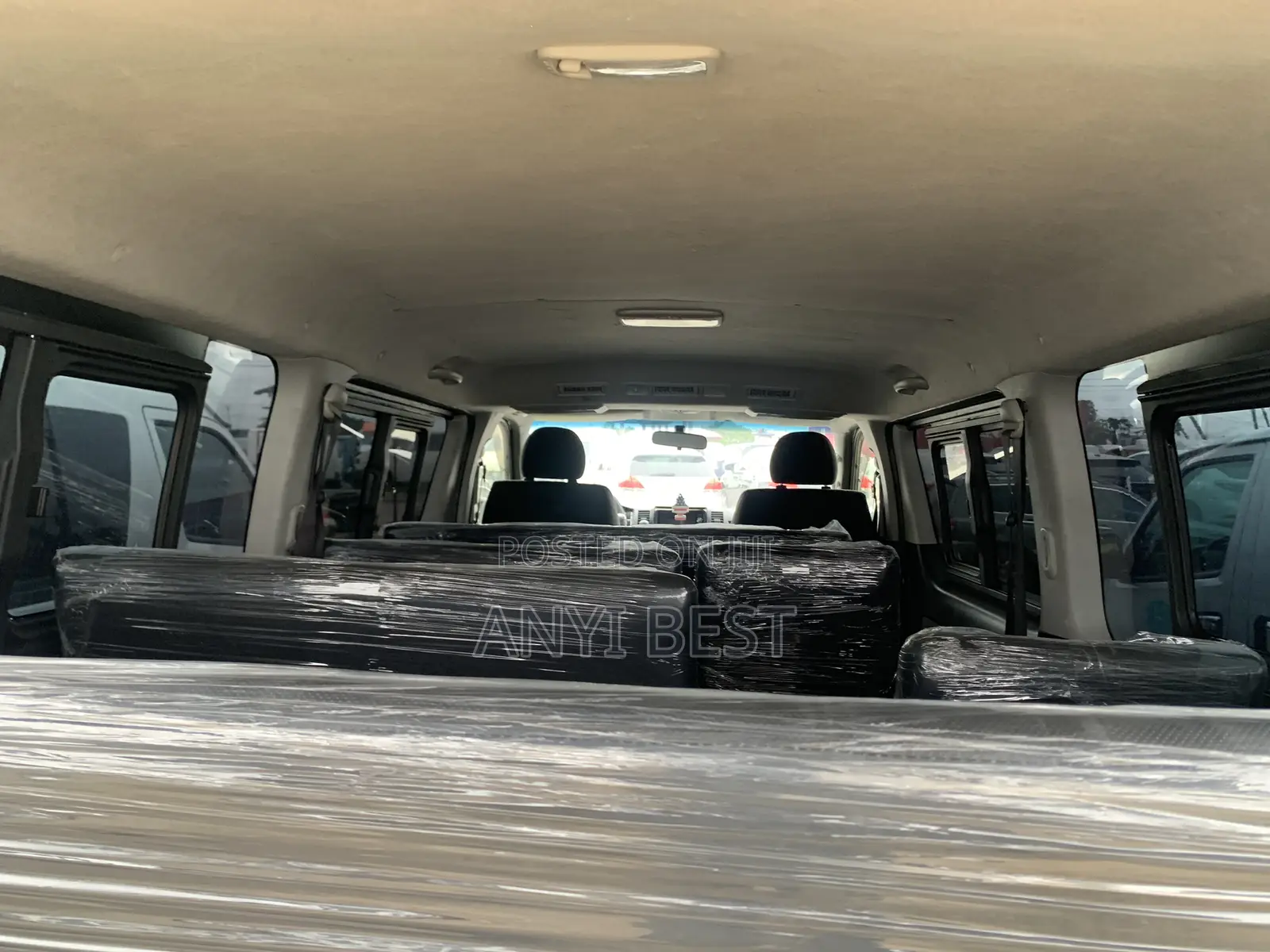 Toyota HiAce 2016 Black