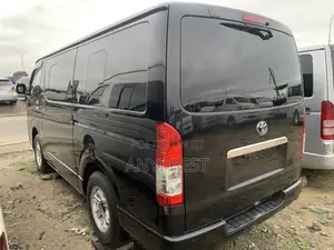 Toyota HiAce 2016 Black