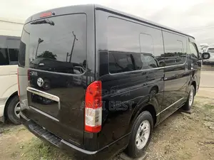 Toyota HiAce 2016 Black