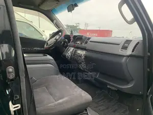 Toyota HiAce 2016 Black