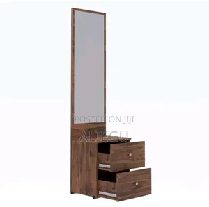 Fine Mirror Stand
