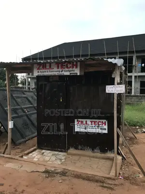 Container Shop Caravan With Roofing