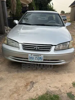 Toyota Camry LE 4dr Sedan (2.2L 4cyl 4A) 2001 Silver