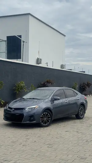 Toyota Corolla LE 4dr Sedan (1.8L 4cyl CVT) 2014 Gray