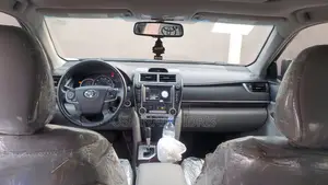 Toyota Camry LE 4dr Sedan (2.5L 4cyl 6A) 2012