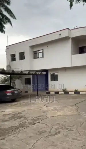 6bdrm Duplex in Asokoro for sale