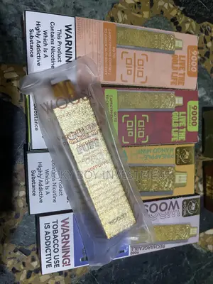 Woosh (Gold) 9000 Puff Rechargeable Vape